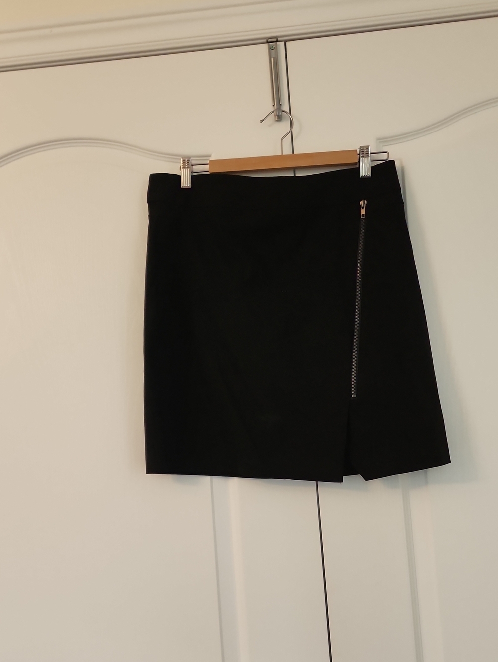Reitmans Black Mini Skirt with Asymmetrical Zip